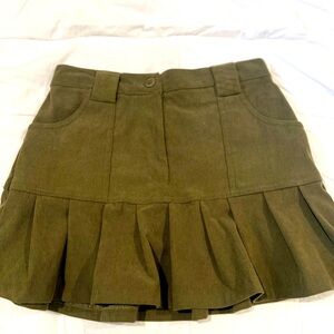 Mini corduroy pleated skirt with flare size small sincerely Jules